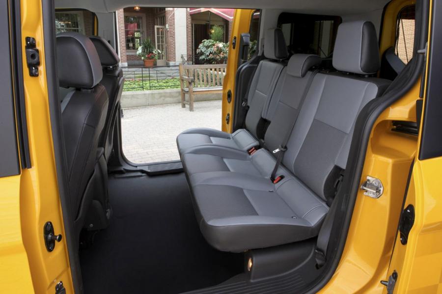  Ford Transit Connect Taxi 2014 года  (US) (фото 11 из 22)